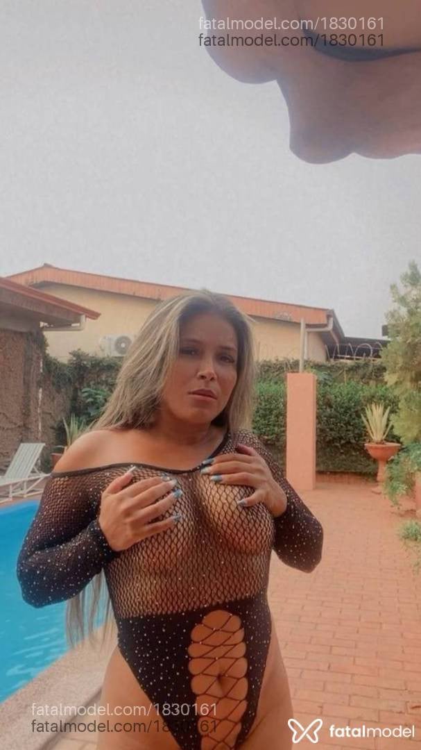 Acompanhante mulher loira (o) de olhos castanhos em Ariquemes - Scarlett Afogosa