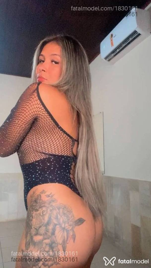 Acompanhante mulher loira (o) de olhos castanhos em Ariquemes - Scarlett Afogosa