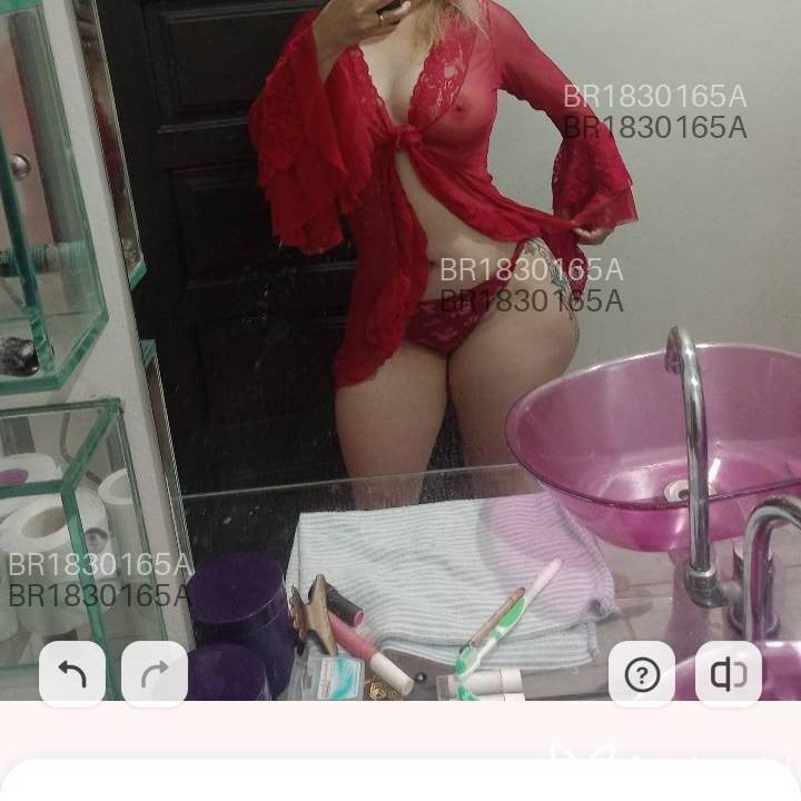 Acompanhante mulher loira (o) de olhos castanhos em Timbó Acompanhante mulher loira (o) de olhos castanhos em Timbó - Julia