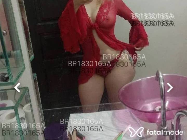 Acompanhante mulher loira (o) de olhos castanhos em Timbó Acompanhante mulher loira (o) de olhos castanhos em Timbó - Julia