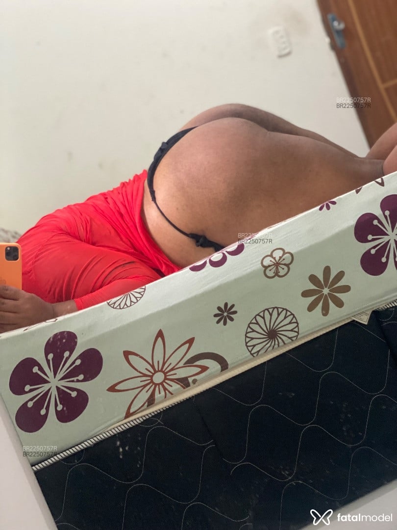 Acompanhante mulher trans morena (o) de olhos pretos em Vitória da Conquista Acompanhante mulher trans morena (o) de olhos pretos em Vitória da Conquista - Rayla