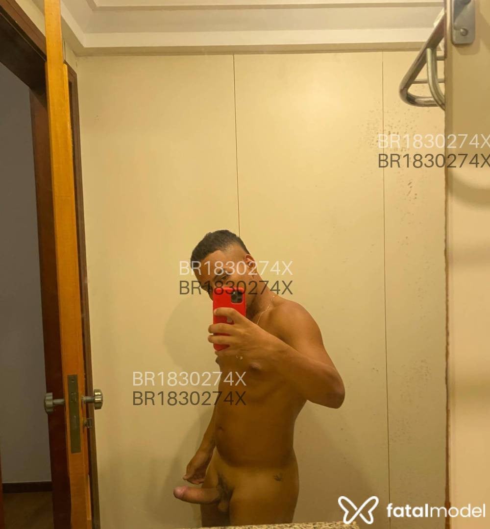Acompanhante homem morena (o) de olhos castanhos em Curitiba - Gabriel