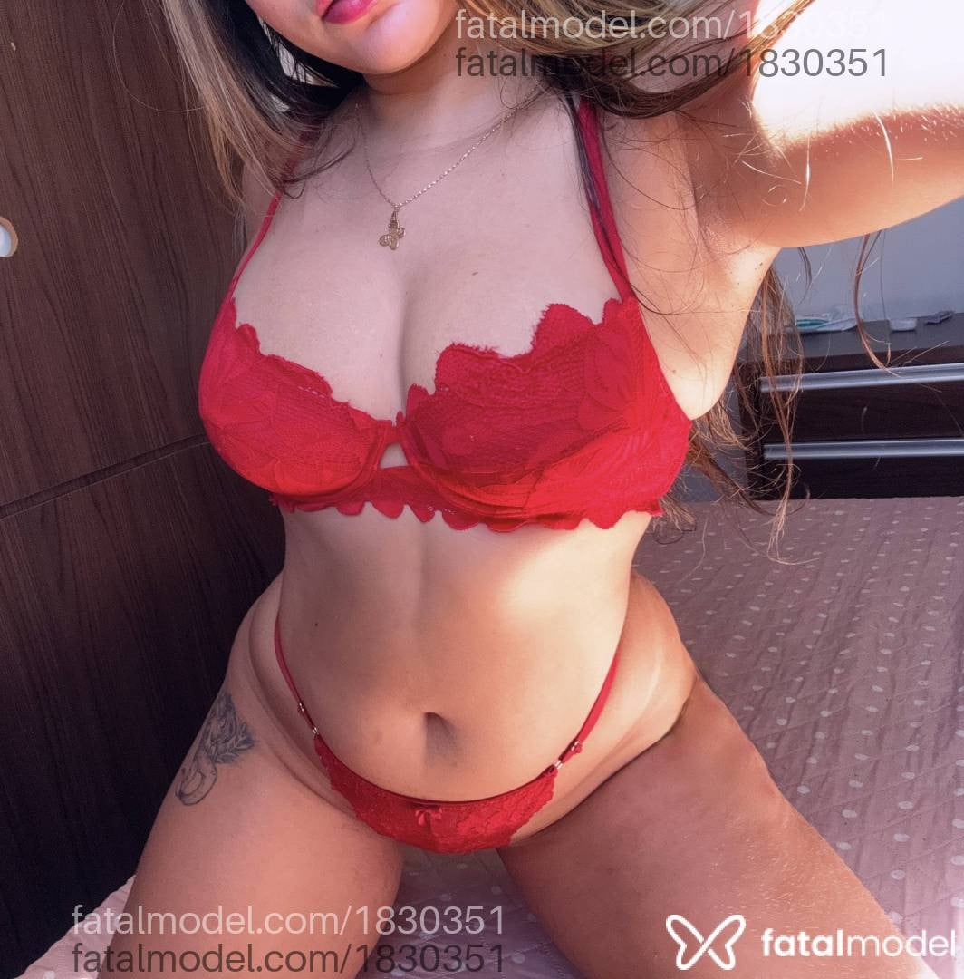 Acompanhante mulher loira (o) de olhos castanhos em Cuiabá Acompanhante mulher loira (o) de olhos castanhos em Cuiabá - Clara