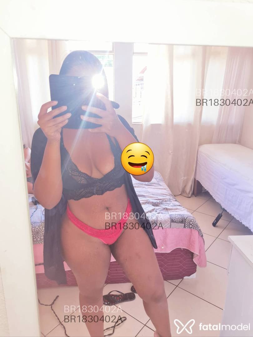 Acompanhante mulher com cabelo castanho de olhos pretos em Belo Horizonte - Luana Martins