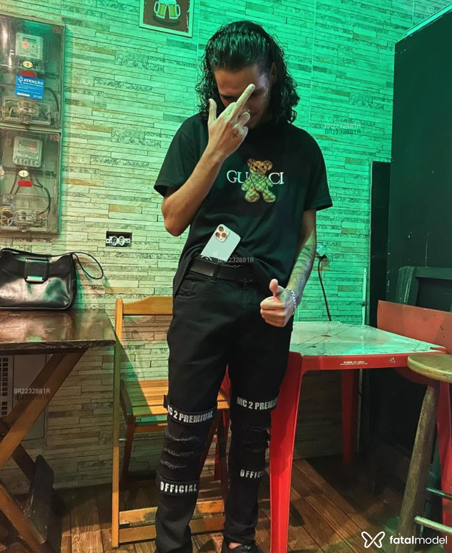 Acompanhante mulher morena (o) de olhos verdes em Virtual - Queridinho