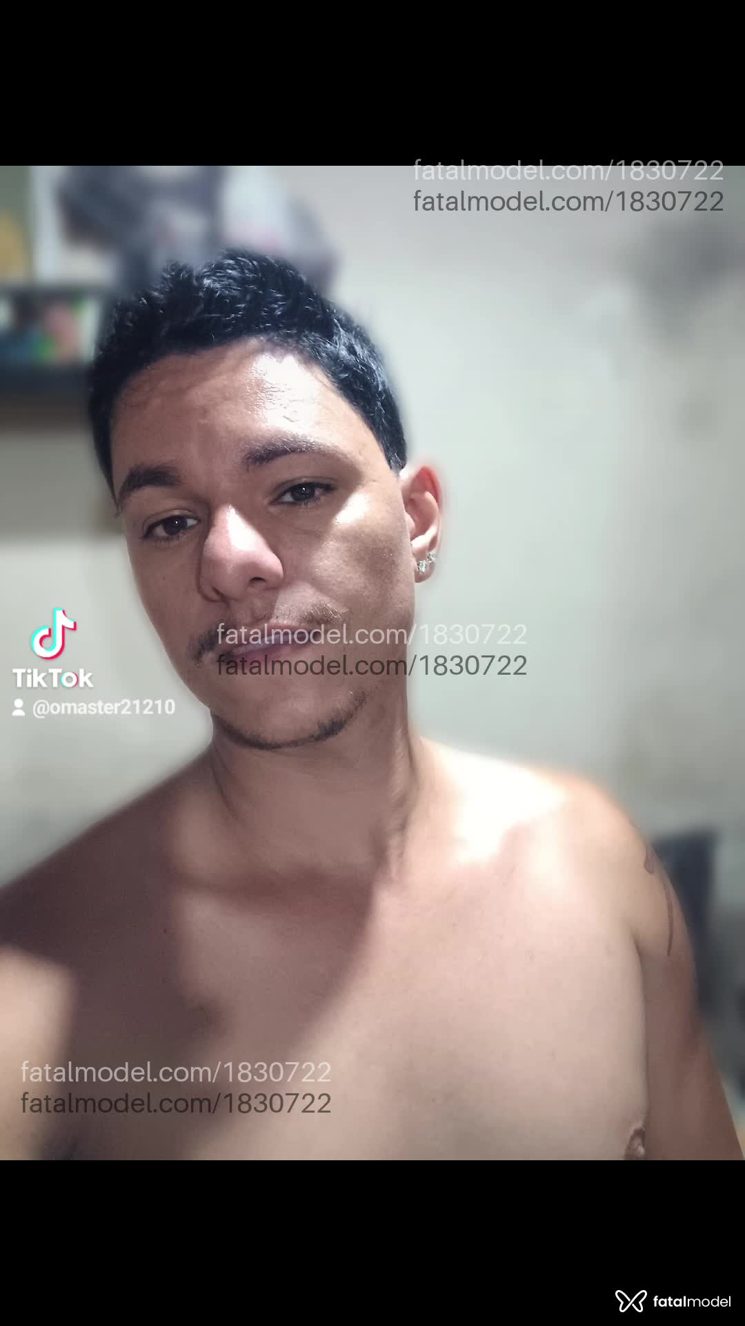 Acompanhante homem com cabelo castanho de olhos castanhos em Atibaia - Apolo