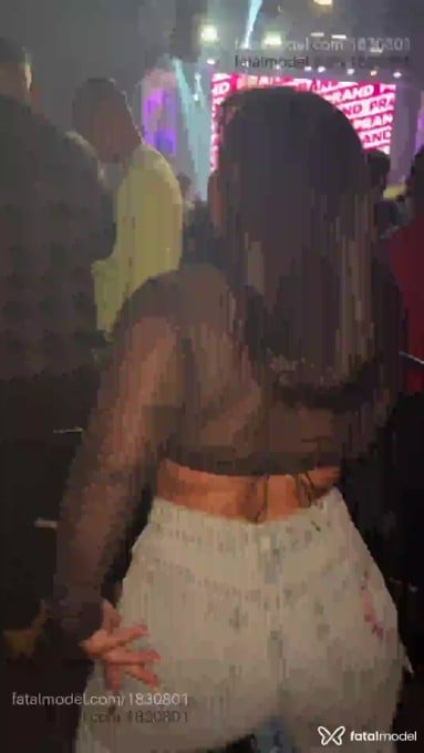 Acompanhante mulher com cabelo castanho de olhos castanhos em Lins - Sthephany Santos