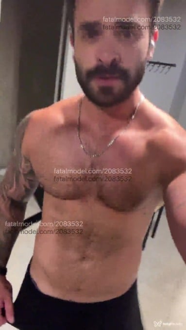 Acompanhante homem com cabelo castanho de olhos castanhos em Porto Alegre - Bernardo Wolffer