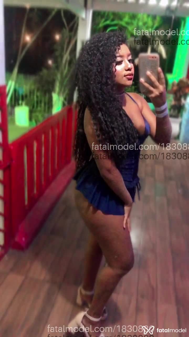 Acompanhante mulher morena (o) de olhos pretos em São Paulo Acompanhante mulher morena (o) de olhos pretos em São Paulo - Alyta Prethusca