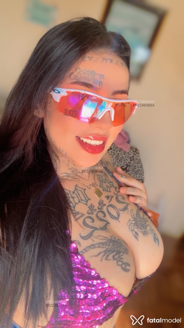 Acompanhante mulher morena (o) de olhos pretos - Marcella