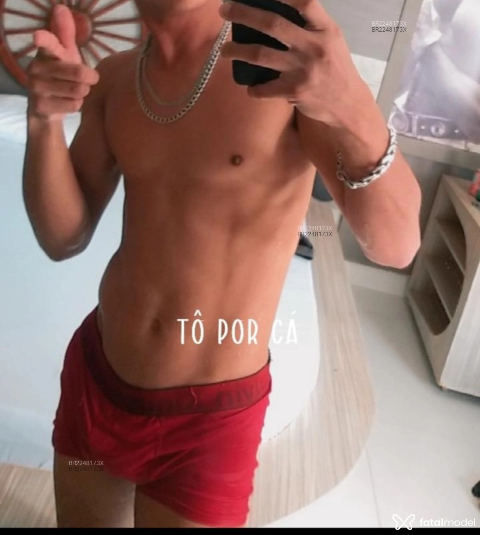 Acompanhante homem com cabelo castanho de olhos castanhos em Virtual - Michel