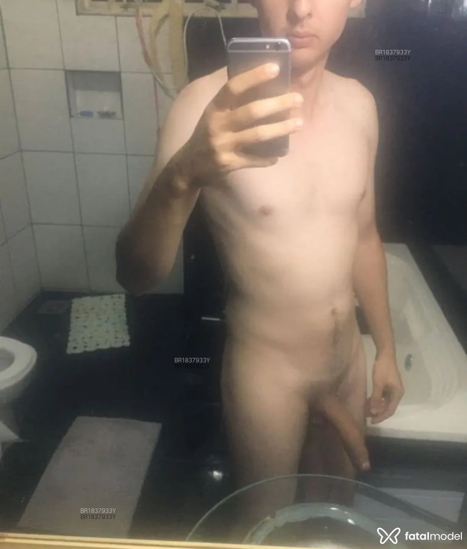 Acompanhante homem morena (o) de olhos castanhos em São Paulo - Vaqueiro