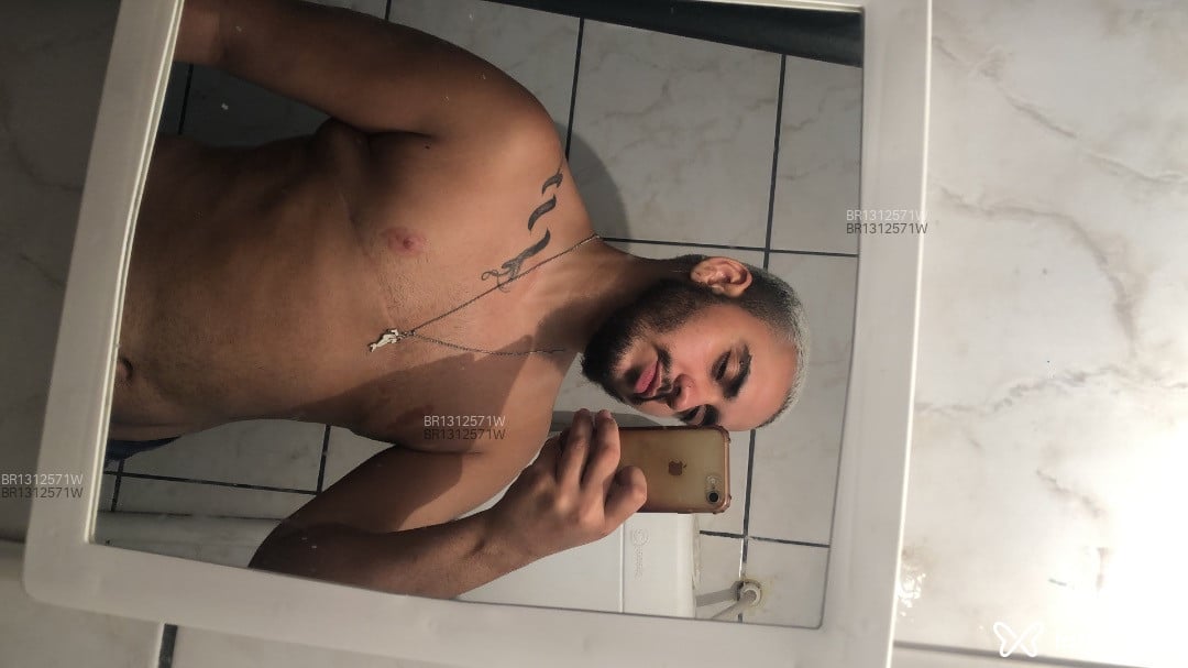 Acompanhante homem trans com cabelo castanho de olhos castanhos em Rio de Janeiro - Devil