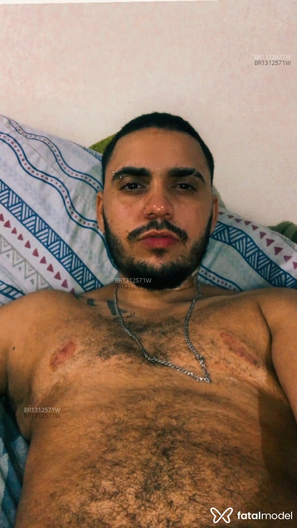 Acompanhante homem trans com cabelo castanho de olhos castanhos em Rio de Janeiro - Devil