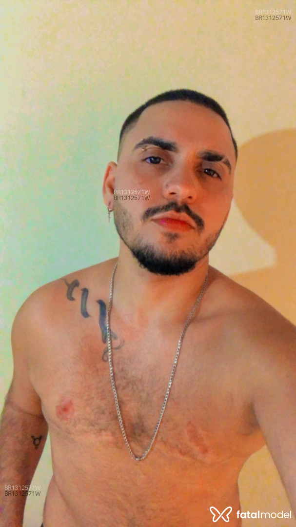 Acompanhante homem trans com cabelo castanho de olhos castanhos em Rio de Janeiro - Devil