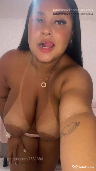 Acompanhante mulher com cabelo castanho de olhos castanhos - Luara Cerqueira Acompanhante mulher com cabelo castanho de olhos castanhos - Luara Cerqueira