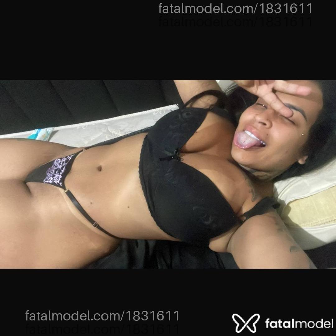 Acompanhante mulher morena (o) de olhos castanhos - Nicole