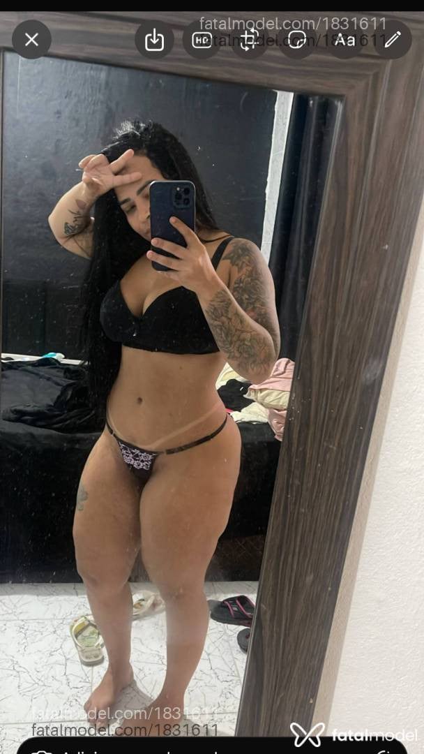 Acompanhante mulher morena (o) de olhos castanhos - Nicole