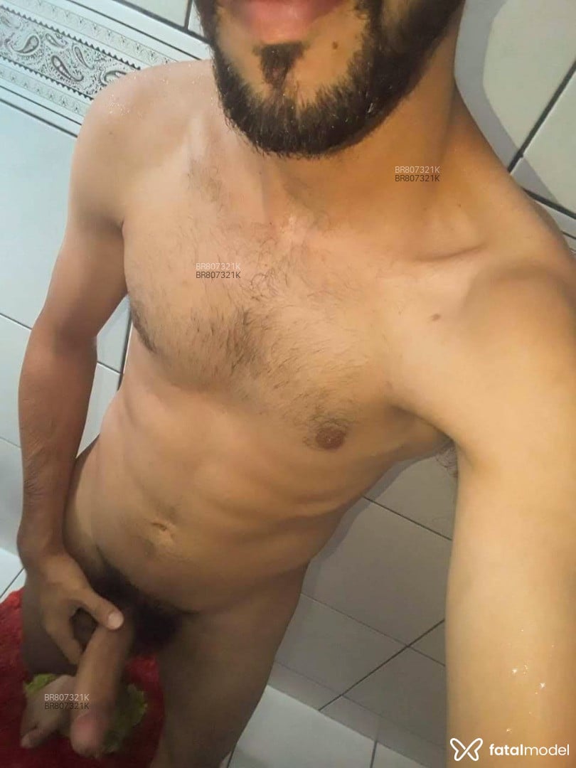 Acompanhante homem com cabelo castanho de olhos castanhos em São José dos Pinhais Acompanhante homem com cabelo castanho de olhos castanhos em São José dos Pinhais - Enzo