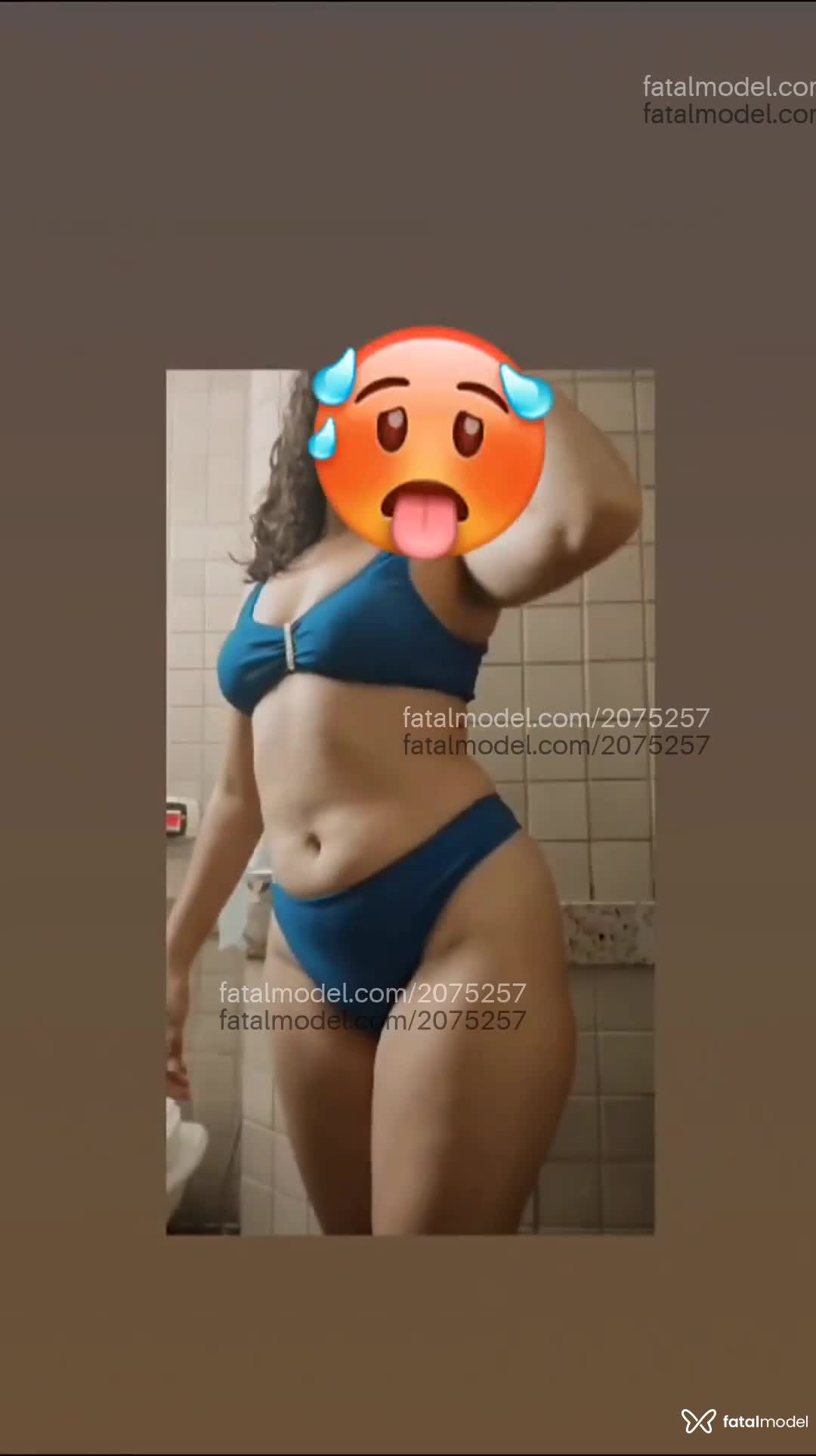 Acompanhante mulher com cabelo castanho de olhos mel em Virtual - Mel