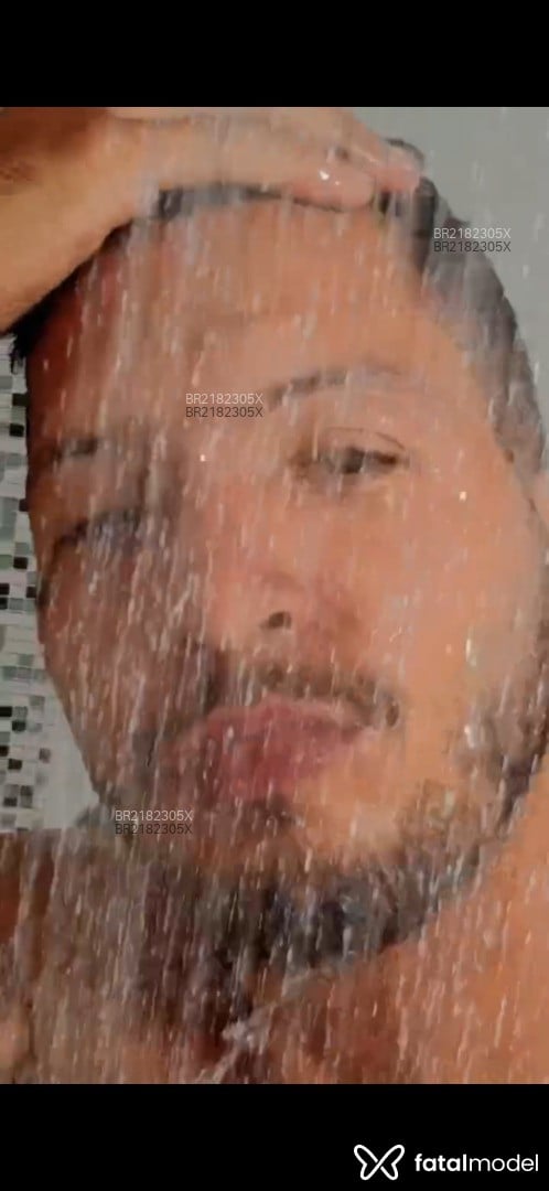Acompanhante homem com cabelo castanho de olhos castanhos em Nova Xavantina Acompanhante homem com cabelo castanho de olhos castanhos em Nova Xavantina - Canella