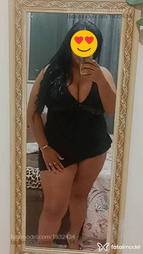 Acompanhante mulher morena (o) de olhos castanhos - Mônica