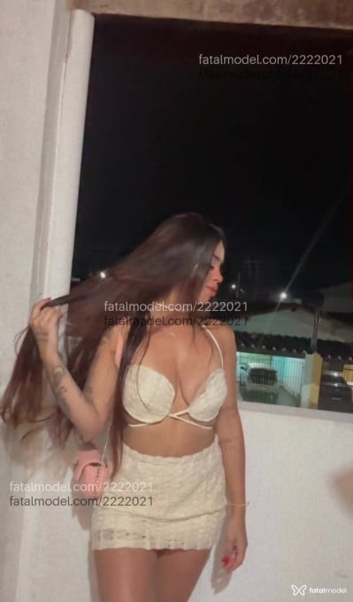 Acompanhante mulher morena (o) de olhos castanhos - Vick Reis