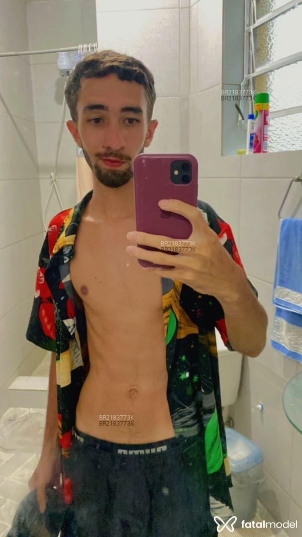 Acompanhante homem com cabelo castanho de olhos castanhos em Rio de Janeiro - Henrique