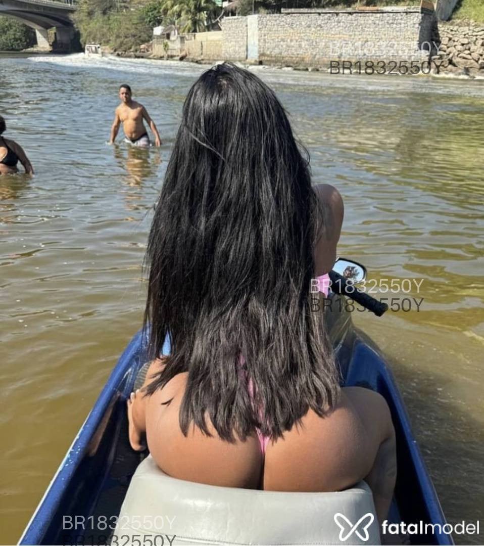 Acompanhante mulher morena (o) de olhos castanhos em Irecê Acompanhante mulher morena (o) de olhos castanhos em Irecê - Catarina