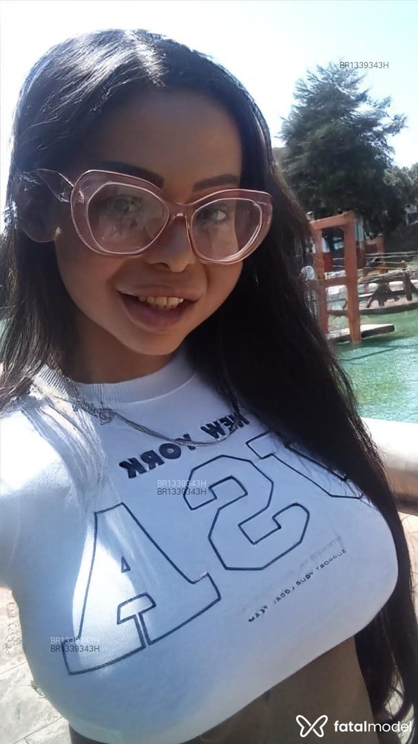 Acompanhante travesti loira (o) de olhos castanhos em Caldas Novas - Roberta