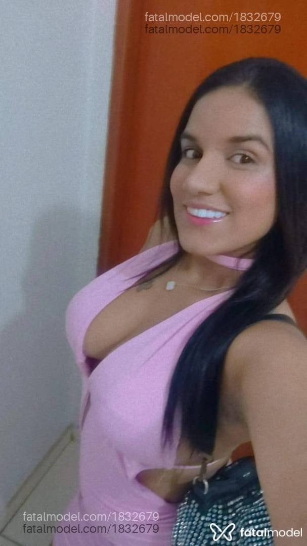Acompanhante mulher com cabelo castanho de olhos castanhos - Isabelly Snake