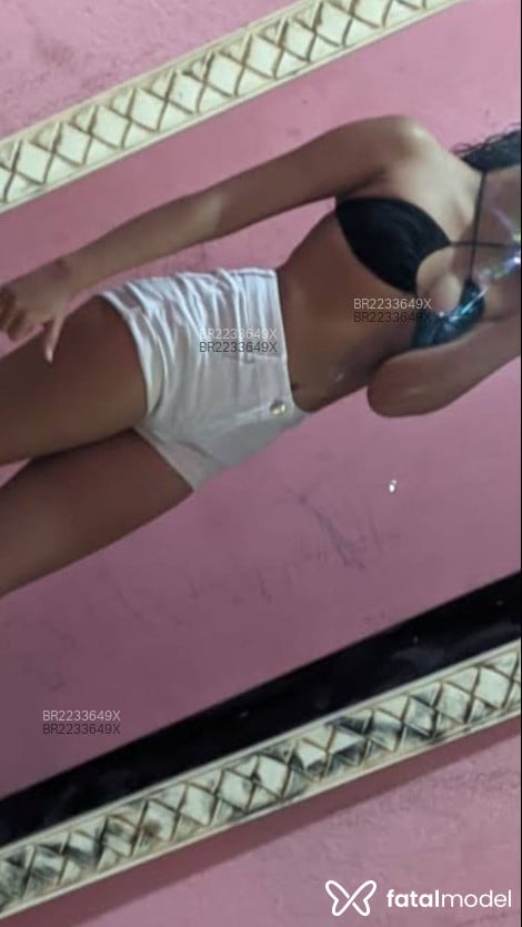 Acompanhante mulher morena (o) de olhos castanhos - Juliana