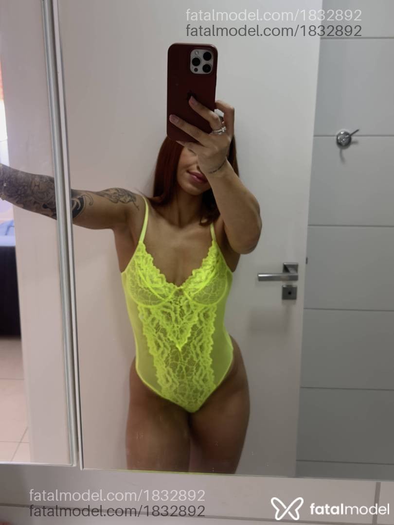 Acompanhante mulher com cabelo castanho de olhos castanhos - Victoria