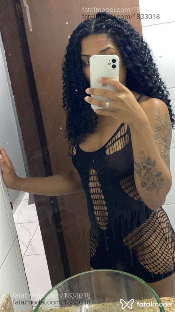 Acompanhante mulher morena (o) de olhos castanhos - Mel Vianna