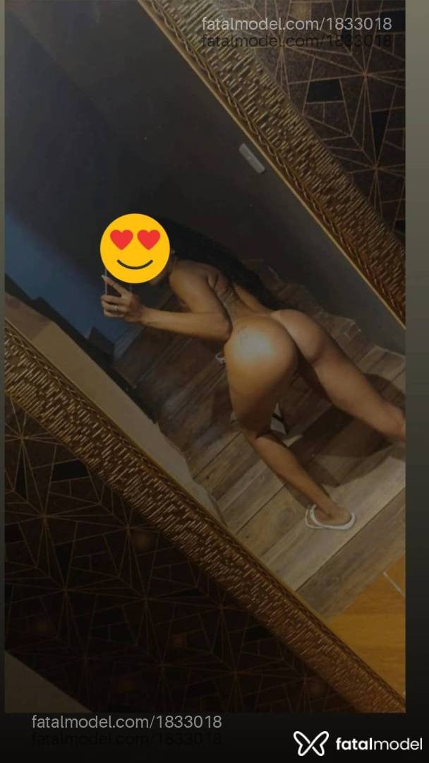 Acompanhante mulher morena (o) de olhos castanhos - Mel Vianna