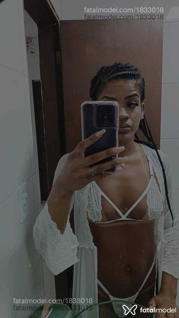 Acompanhante mulher morena (o) de olhos castanhos - Mel Vianna