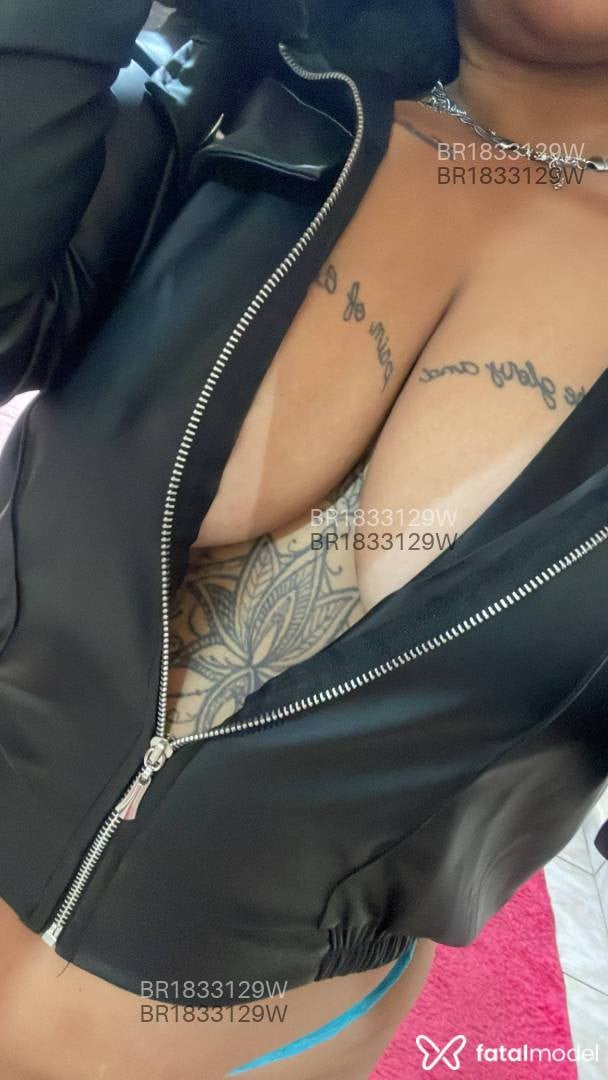 Acompanhante mulher com cabelo castanho de olhos castanhos em Araraquara - Beatriz