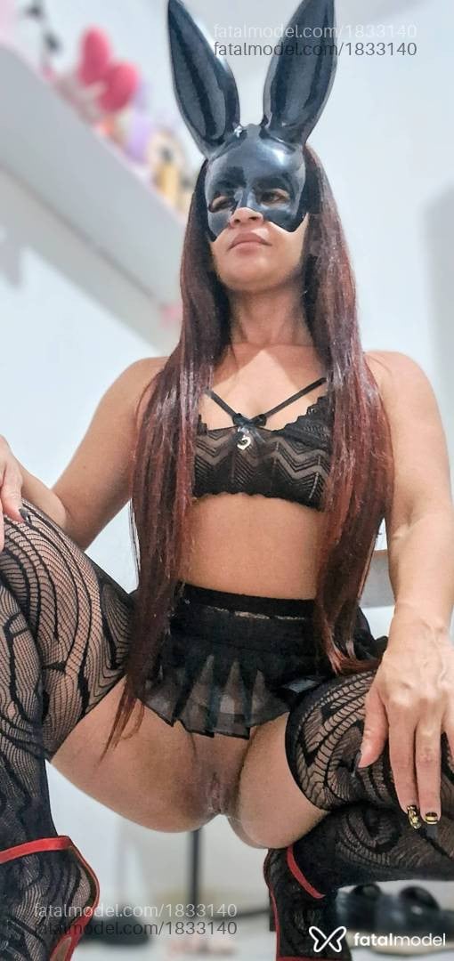 Acompanhante mulher ruiva (o) de olhos mel em Virtual Acompanhante mulher ruiva (o) de olhos mel em Virtual - Lunadevill