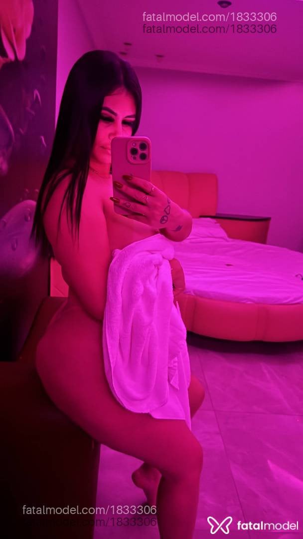 Acompanhante mulher morena (o) de olhos mel - Bruna