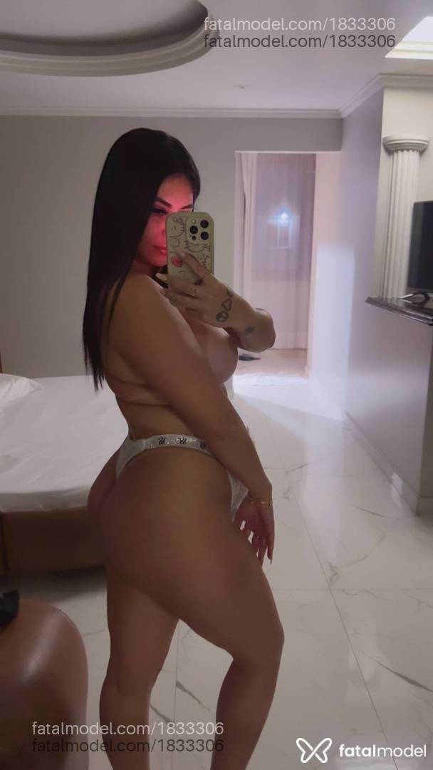 Acompanhante mulher morena (o) de olhos mel - Bruna
