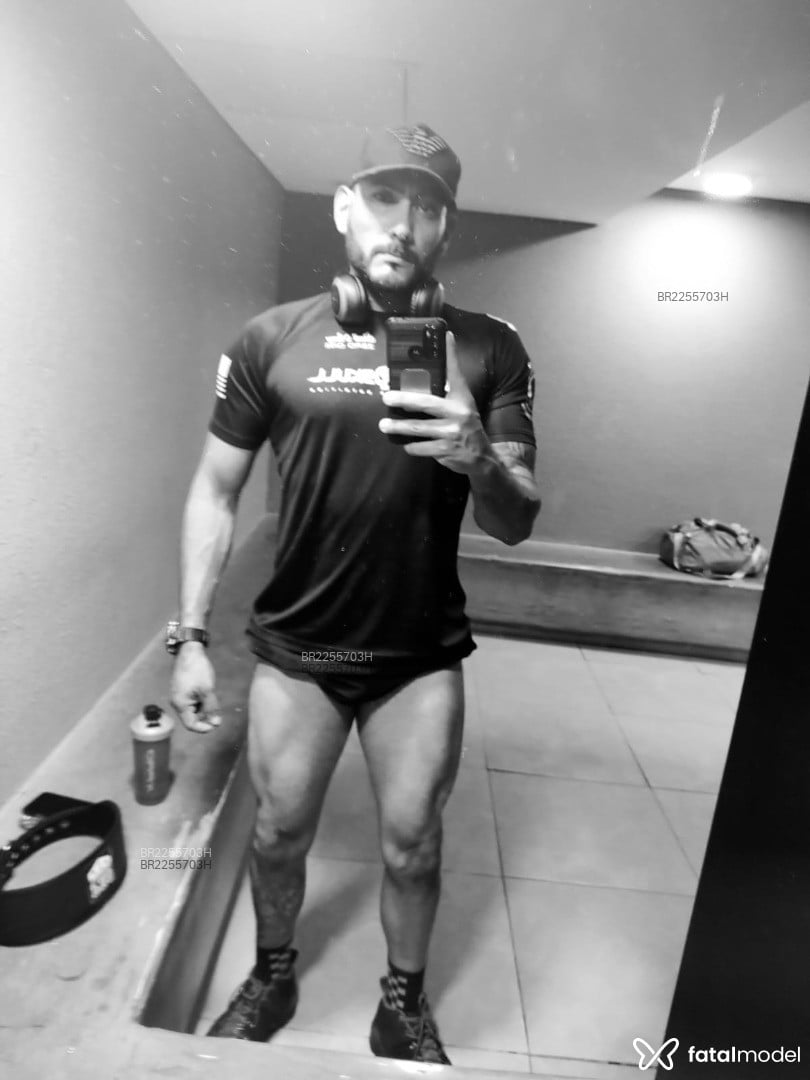 Acompanhante homem morena (o) de olhos castanhos em Santo André - Máximo Demetrious