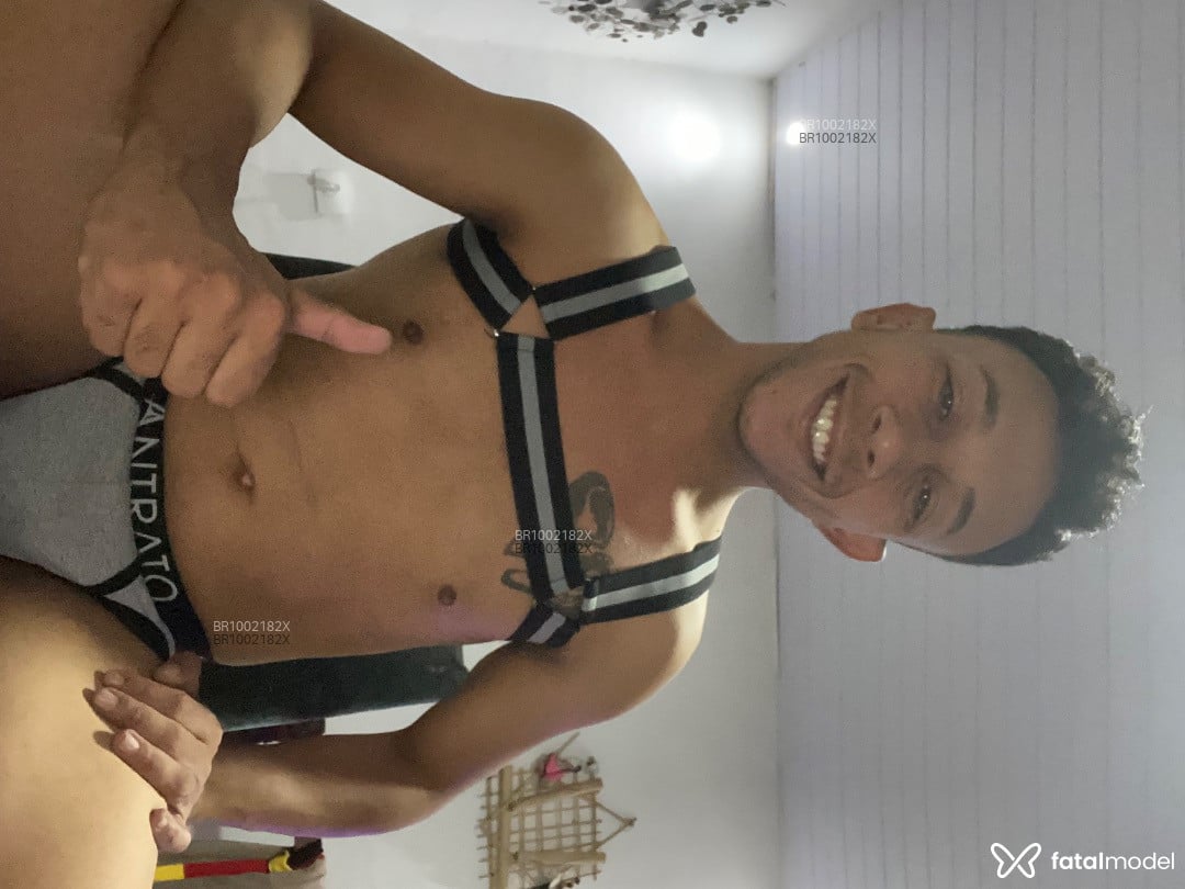 Acompanhante homem morena (o) de olhos castanhos em Francisco Morato Acompanhante homem morena (o) de olhos castanhos em Francisco Morato - Leny Araújo