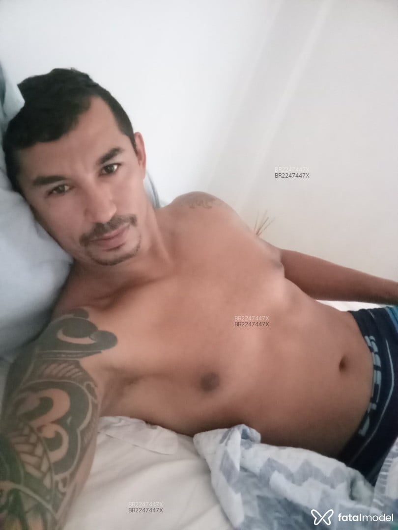 Acompanhante homem morena (o) de olhos pretos - Rudy Acompanhante homem morena (o) de olhos pretos - Rudy
