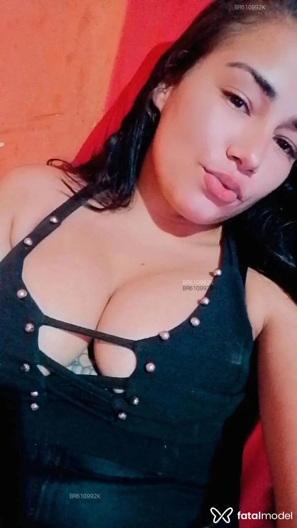 Acompanhante mulher morena (o) de olhos pretos em Jataí Acompanhante mulher morena (o) de olhos pretos em Jataí - Gabizinha Mello