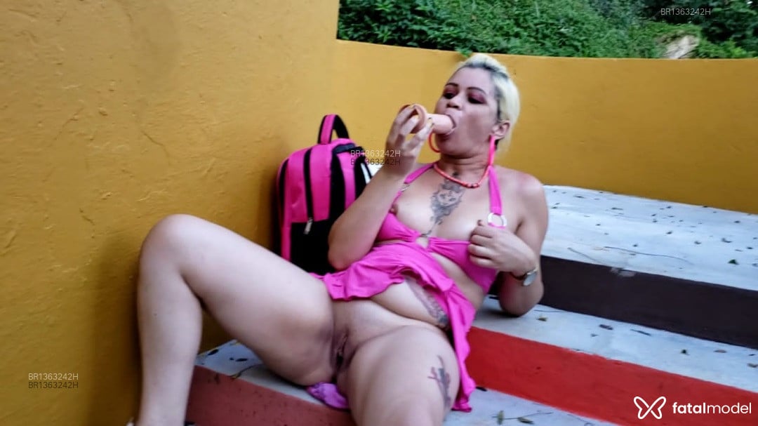 Acompanhante mulher loira (o) de olhos castanhos em São Paulo - Soraya Paulista