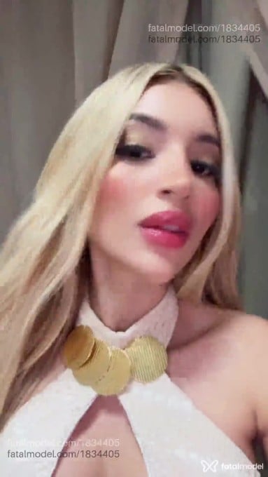 Acompanhante mulher loira (o) de olhos castanhos em Cascavel - Mirella