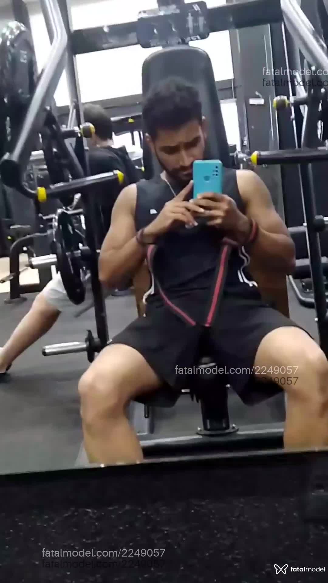 Acompanhante homem morena (o) de olhos castanhos em Criciúma - Negodojob