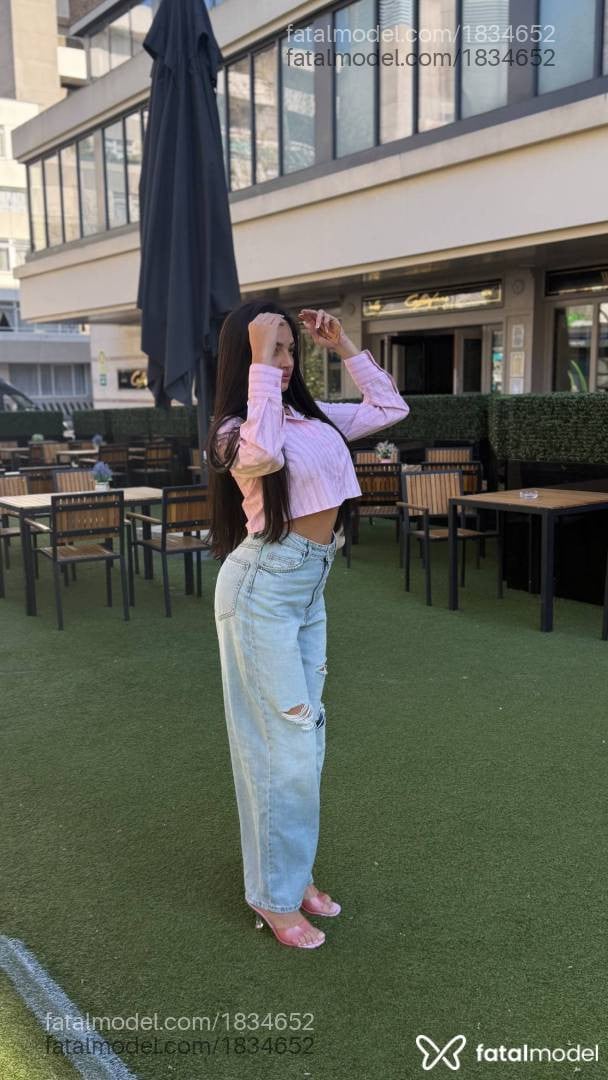 Acompanhante mulher com cabelo castanho de olhos mel em Belo Horizonte - Luana Garcia
