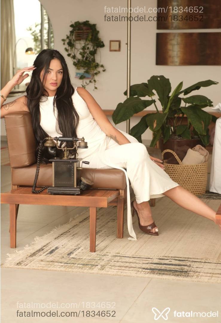 Acompanhante mulher com cabelo castanho de olhos mel em Belo Horizonte - Luana Garcia