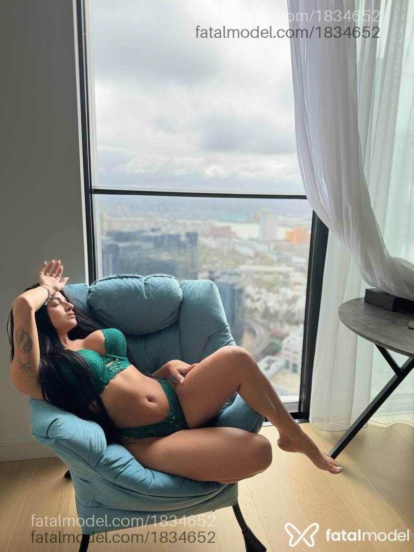 Acompanhante mulher com cabelo castanho de olhos mel em Belo Horizonte - Luana Garcia